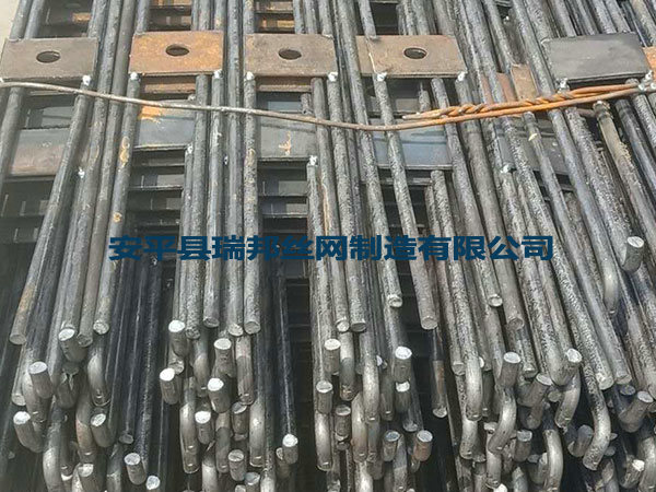 异形钢筋梯/钢筋托梁 - 安平县瑞邦丝网制造有限公司图片3